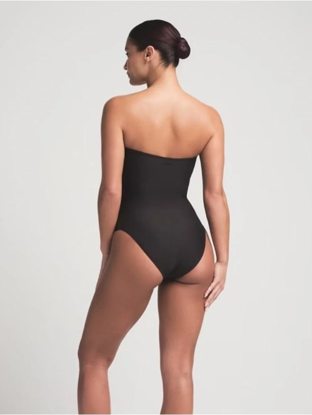NWT SKIMS Signature Swim Strapless One Piece